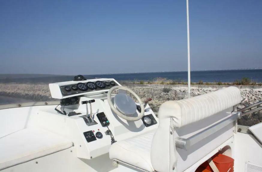Beautiful And Magnific Yacht Otel Lisboa Dış mekan fotoğraf