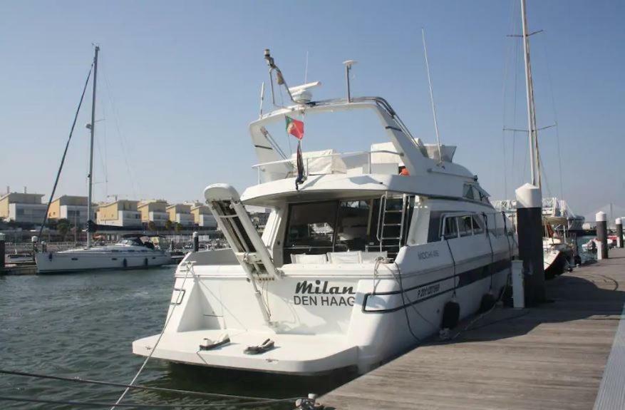 Beautiful And Magnific Yacht Otel Lisboa Dış mekan fotoğraf